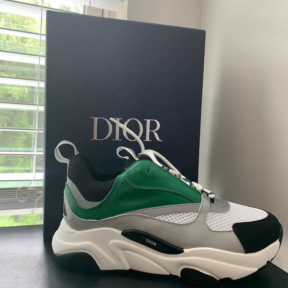 Door Sneakers size 7